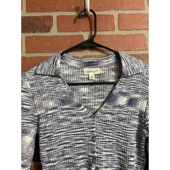 Questions? | Long Sleeve V-Neck Collared Ribbed Top - Picture 4 of 6